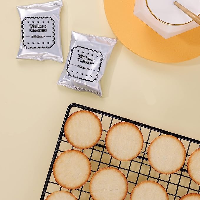 Weilong Milk Flavor Crackers ( 180g )